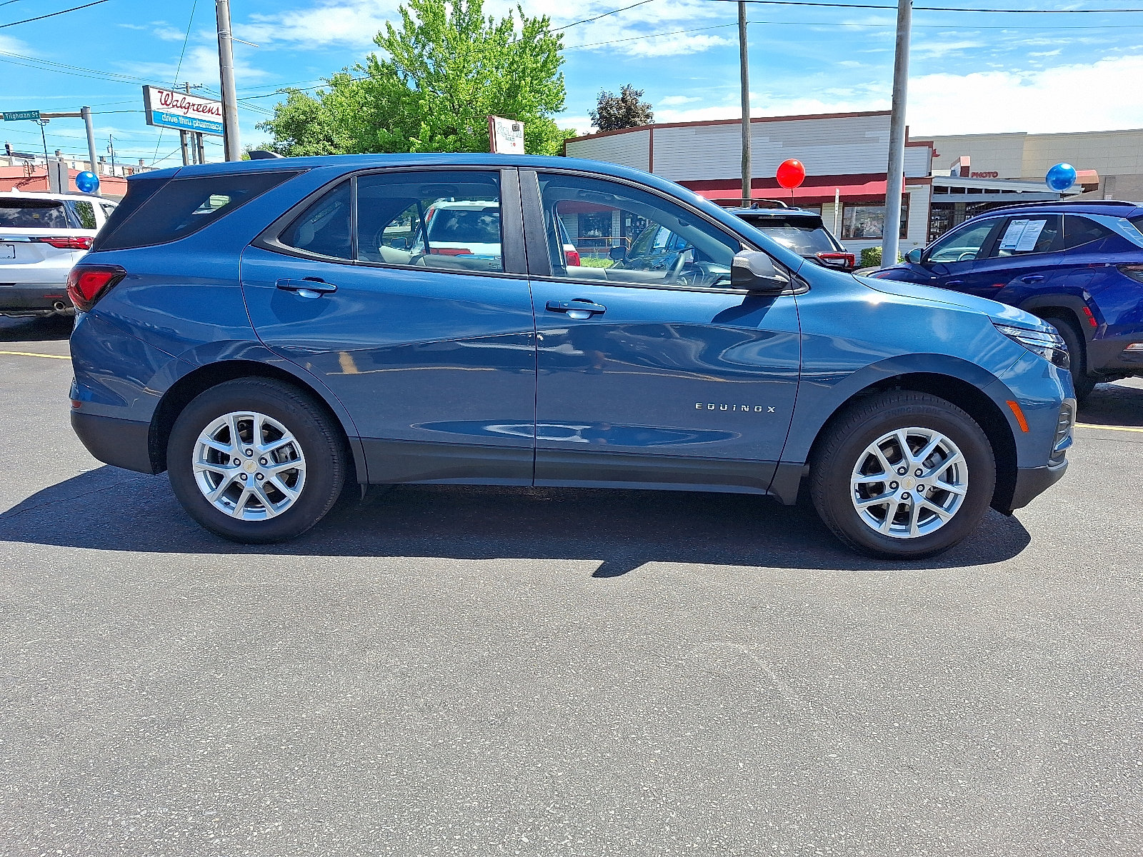 Used 2024 Chevrolet Equinox LS AWD/4WD image 7