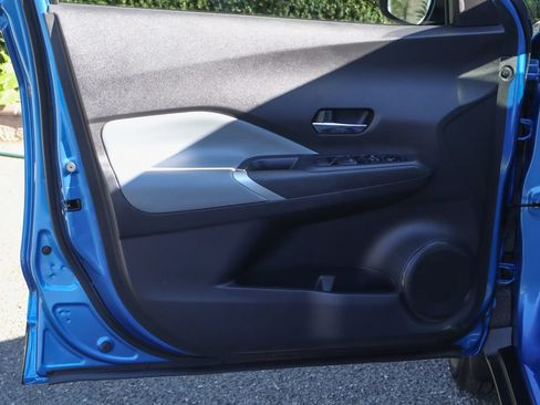 Used 2023 Nissan Kicks SR w/ SR Premium Package FWD image 17