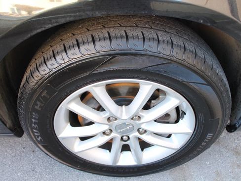 Used 2016 Dodge Grand Caravan SXT FWD image 45