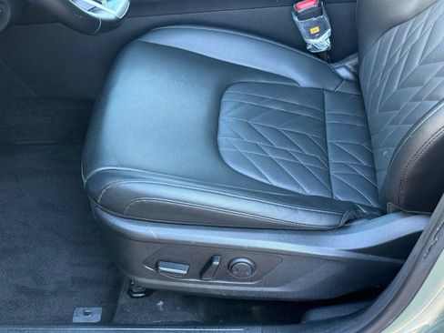 Used 2025 Kia Sportage X-Line w/ Premium Package AWD/4WD image 35
