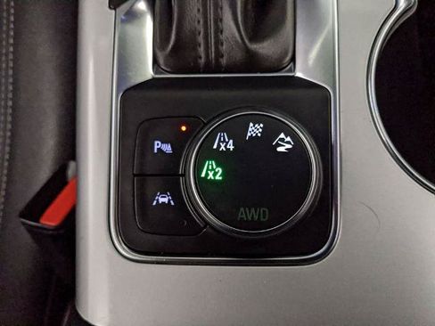 Used 2025 Chevrolet Blazer LT AWD/4WD image 10
