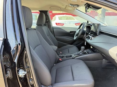 Used 2025 Toyota Corolla LE FWD image 26
