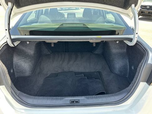 Used 2025 Nissan Altima 2.5 SV FWD image 6