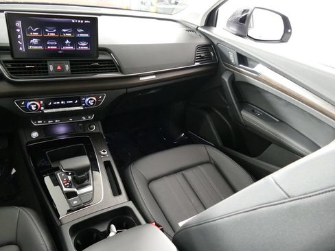 Used 2023 Audi Q5 2.0T Premium Plus w/ Premium Plus Package AWD/4WD image 27