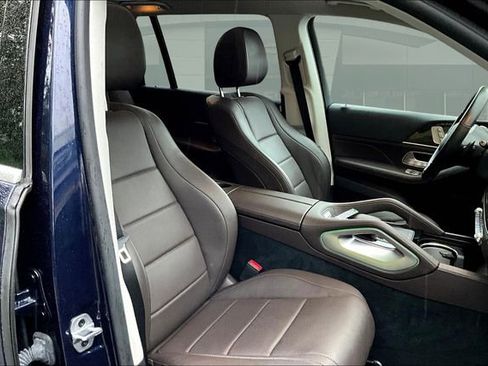 Used 2021 Mercedes-Benz GLS 450 4MATIC image 7