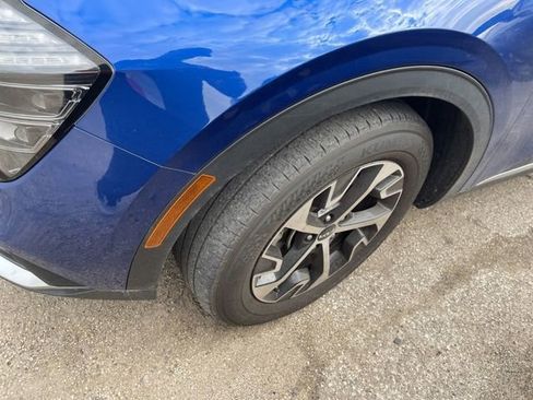 Used 2024 Kia Sportage EX image 5