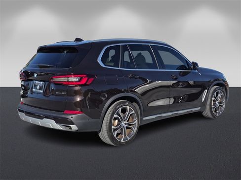 Certified 2022 BMW X5 sDrive40i image 4