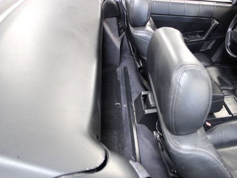 Used 1993 Cadillac Allante FWD image 40