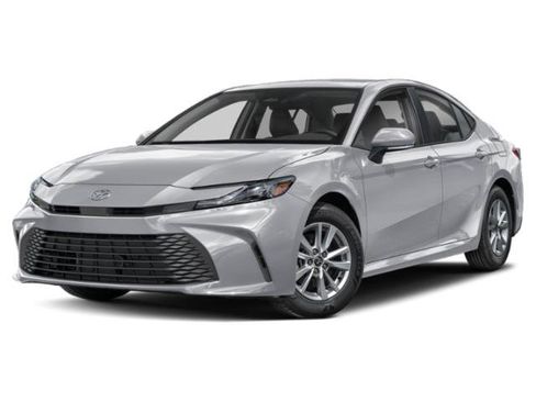 Certified 2025 Toyota Camry LE image 1