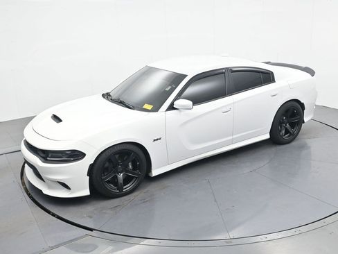 Used 2019 Dodge Charger Scat Pack RWD image 17