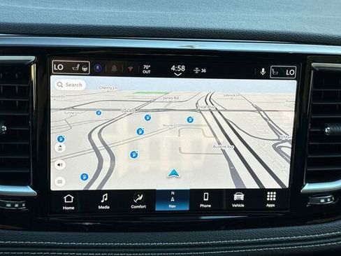 New 2026 Chrysler Pacifica Limited image 17