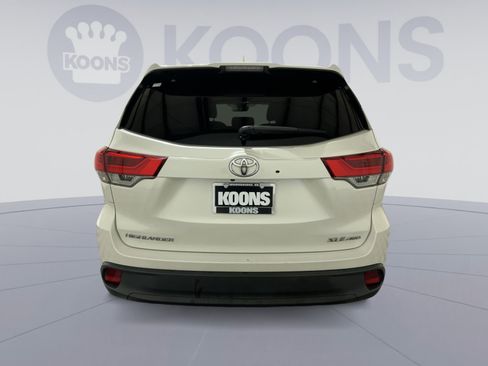 Used 2019 Toyota Highlander XLE AWD/4WD image 15