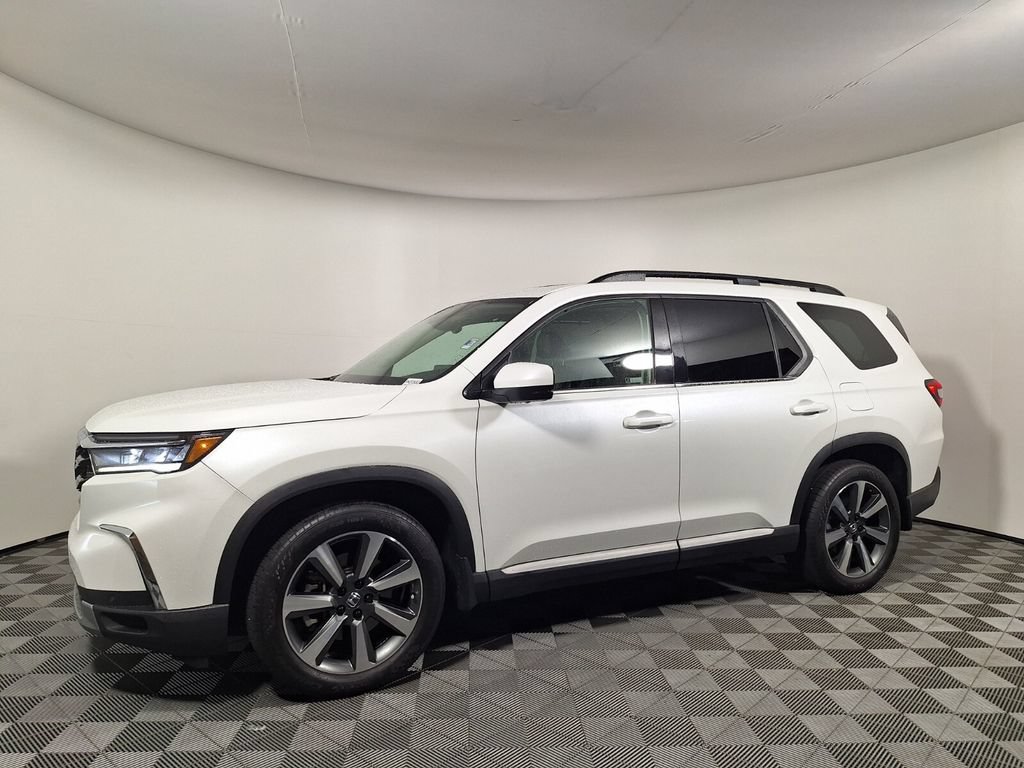 Used 2024 Honda Pilot Elite image 1