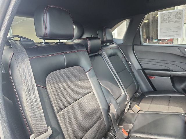 Certified 2025 Ford Escape ST-Line Select AWD/4WD image 28