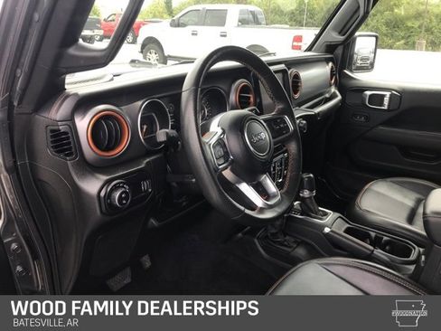 Used 2023 Jeep Gladiator Mojave w/ Cold Weather Group image 13