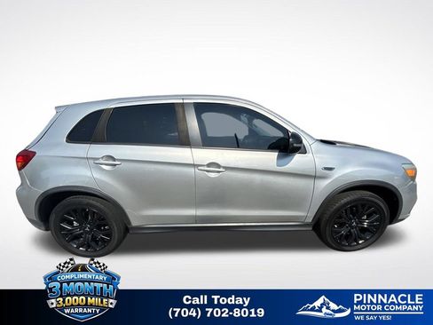 Used 2018 Mitsubishi Outlander Sport LE FWD image 3