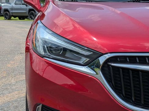 Used 2019 Buick Enclave Essence FWD image 10