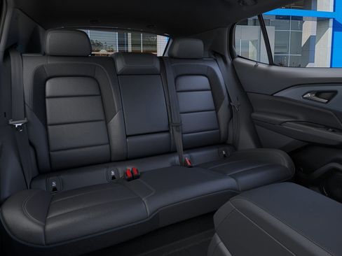 New 2025 Chevrolet Equinox EV LT image 17