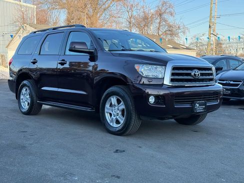 Used 2015 Toyota Sequoia SR5 image 1