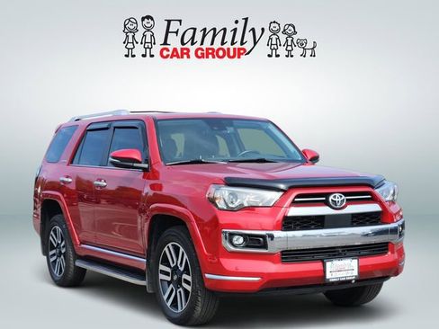 Used 2024 Toyota 4Runner Limited AWD/4WD image 2