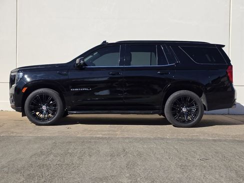 Used 2021 GMC Yukon Denali image 2