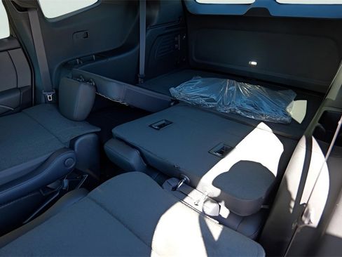 New 2026 GMC Acadia Denali w/ Super Cruise Package image 25