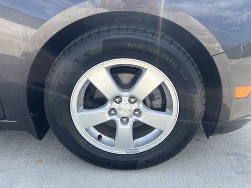 Used 2014 Chevrolet Cruze LT FWD image 21