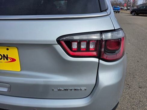 Used 2024 Jeep Compass Limited image 9