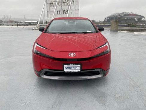 New 2026 Toyota Prius XLE FWD image 4