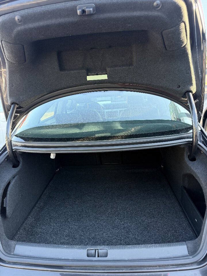 Used 2010 Volkswagen CC Luxury FWD image 7