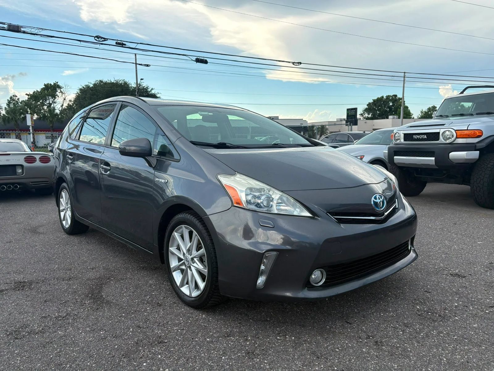 Used 2013 Toyota Prius V Five FWD image 3