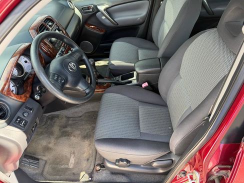 Used 2005 Toyota RAV4 2WD image 8