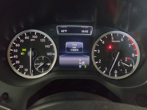 Used 2017 INFINITI QX30 Sport FWD image 23