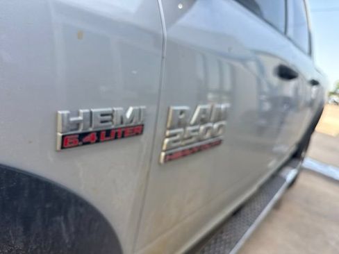 Used 2018 RAM 2500 Tradesman w/ Chrome Appearance Group AWD/4WD image 7