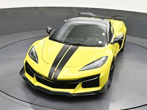 Used 2023 Chevrolet Corvette Z06 RWD image 23