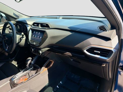 Used 2022 Chevrolet TrailBlazer ACTIV w/ Technology Package image 31