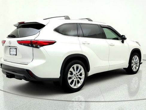 Used 2023 Toyota Highlander Limited AWD/4WD image 5