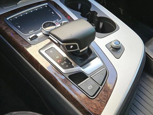 Used 2019 Audi Q7 2.0T Premium Plus AWD/4WD image 17