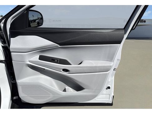 New 2026 Jeep Cherokee Limited AWD/4WD image 23