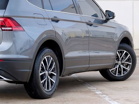 Used 2019 Volkswagen Tiguan SE image 35