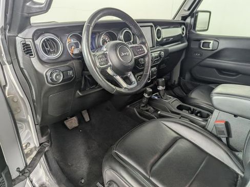 Used 2023 Jeep Wrangler Altitude image 11
