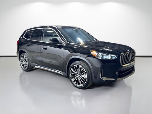 Used 2025 BMW X1 xDrive28i w/ Technology Package image 1