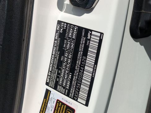 Used 2025 Mercedes-Benz GLS 450 4MATIC image 37