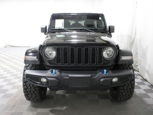 Used 2024 Jeep Wrangler Unlimited image 27