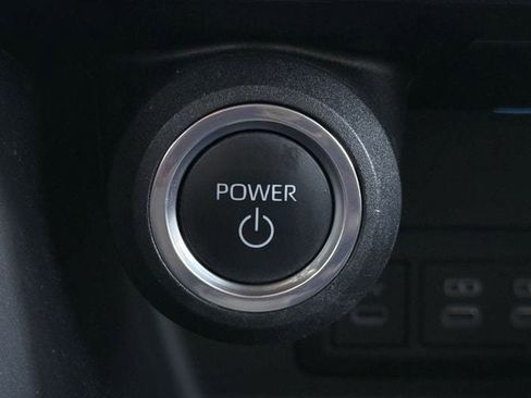 Used 2023 Toyota Venza LE AWD/4WD image 20