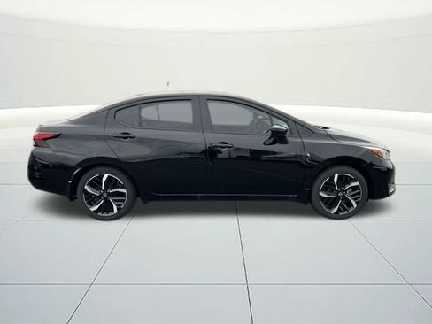 New 2025 Nissan Versa SR w/ Trunk Package image 6