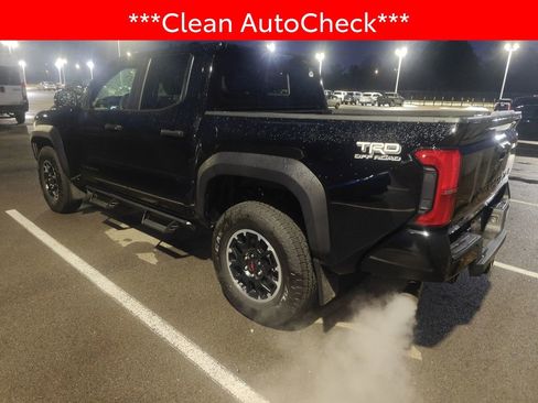 Used 2024 Toyota Tacoma TRD Off-Road w/ TRD Off Road Upgrade Package image 4