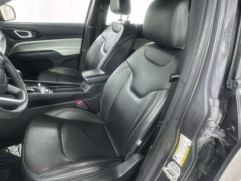 Used 2024 Jeep Compass Limited image 10