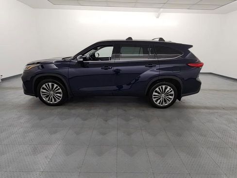 Used 2021 Toyota Highlander Limited image 4