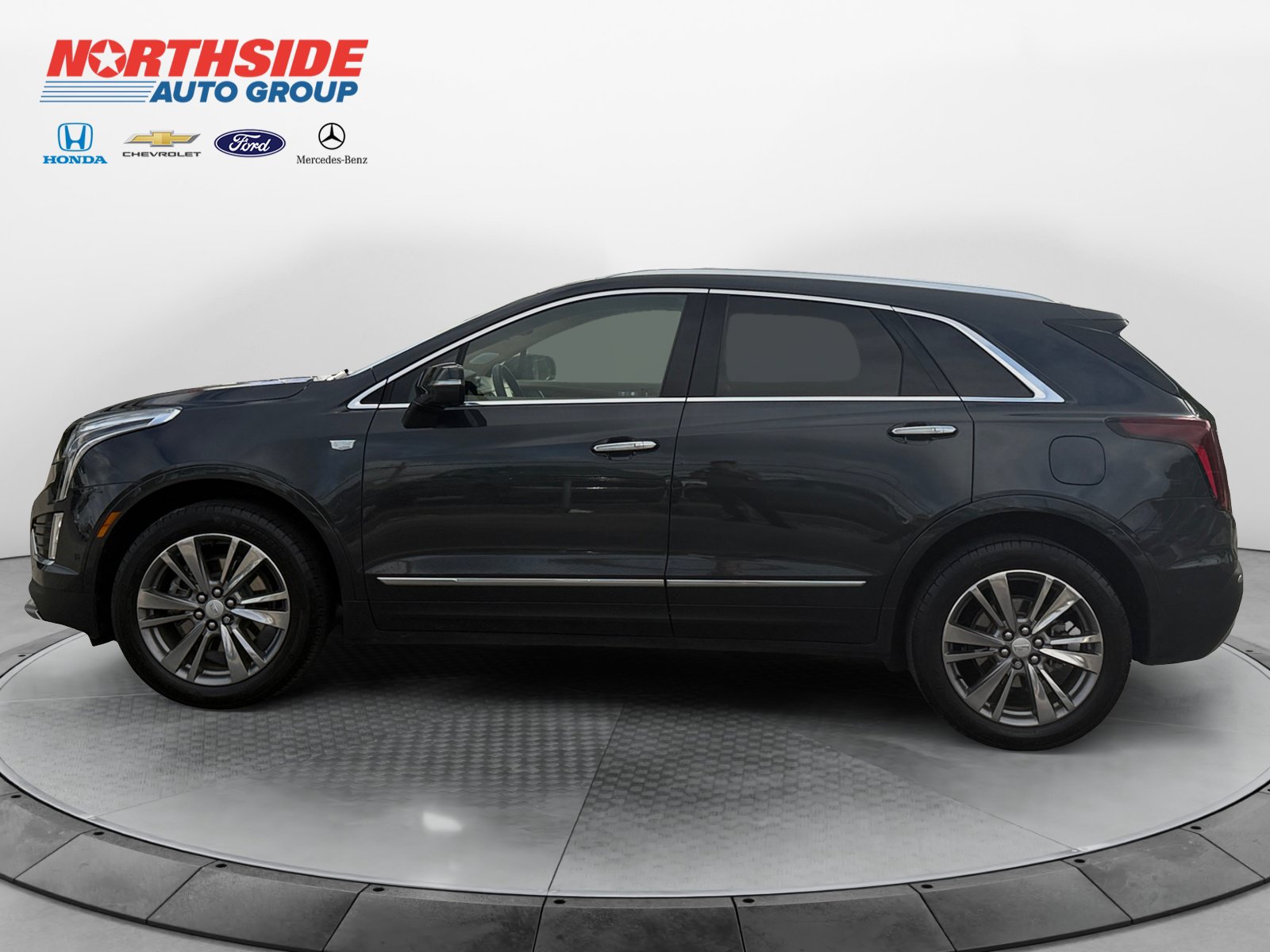 Used 2022 Cadillac XT5 Premium Luxury w/ Platinum Package AWD/4WD image 4